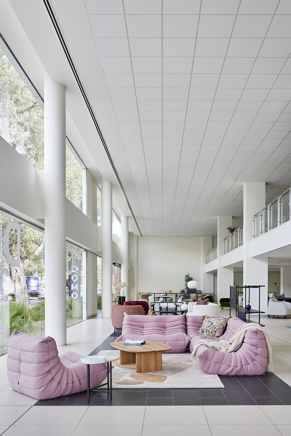 Ligne Roset Togo: Vidar Lilas Ligne Roset Togo: Vidar Lilas