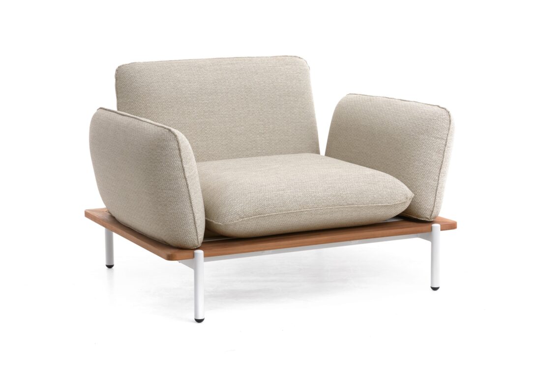 Kun Design Pillow outdoor Lounge Armchair: Fontelina 180 fabric, White frame with Teak base