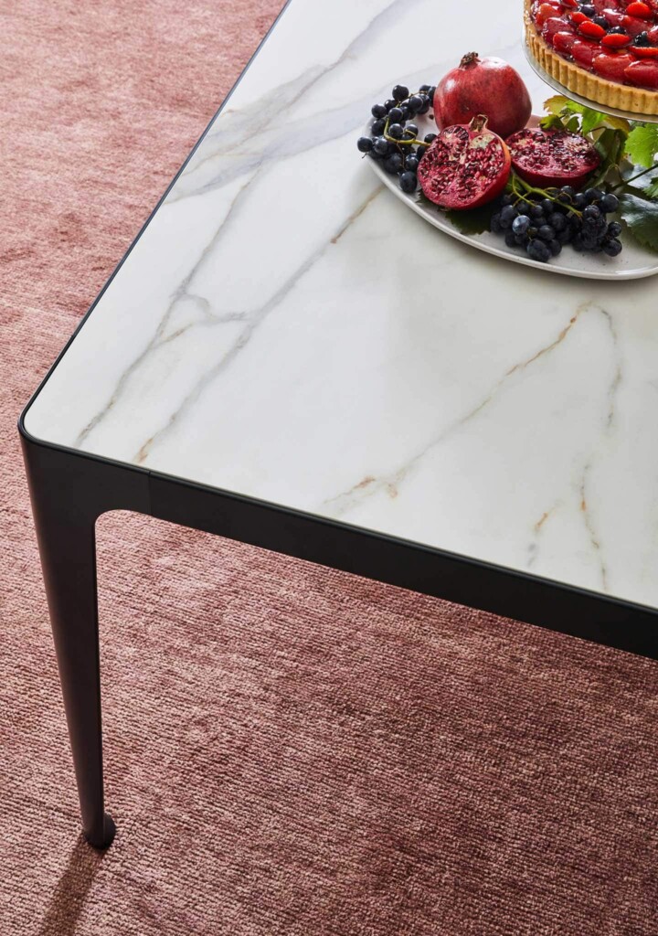 Contemporary Designer Dining Table White Calacatta Marble Black Oak Legs Grand More Prosetto