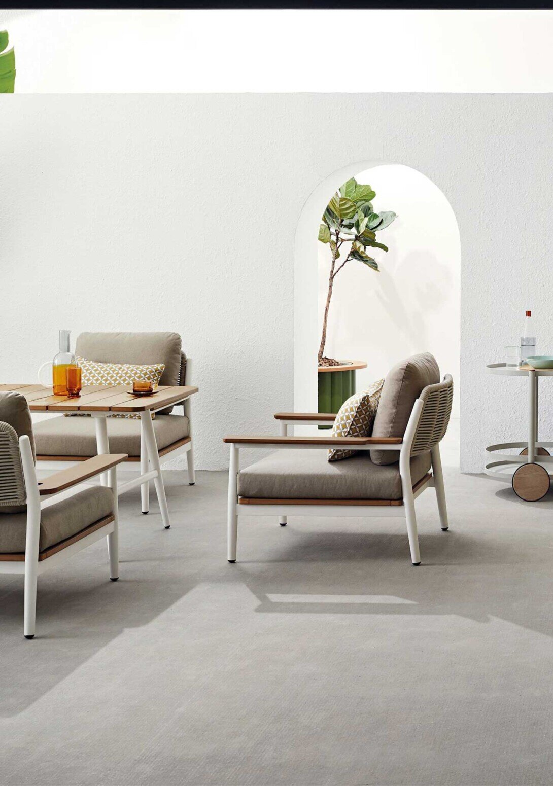 KUN DESIGN: Rugby Lounge Armchair