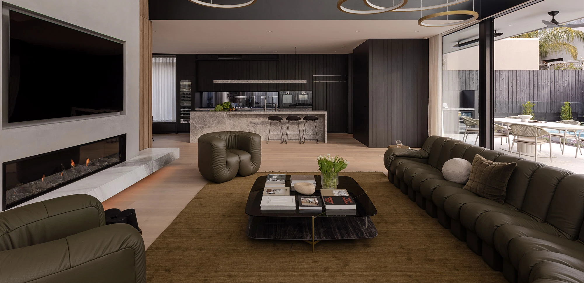 DOMO curated furniture, lighting and homewares. Iconic international brands across five metropolitan showrooms DS-600 DS-707 de Sede