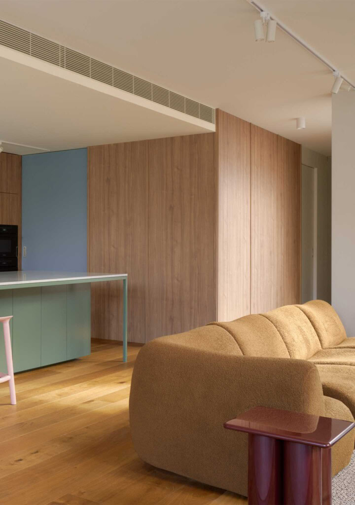 Alfred St House FYC Architects Veeral Patel DOMO colourful house melbourne living bold side table maroon